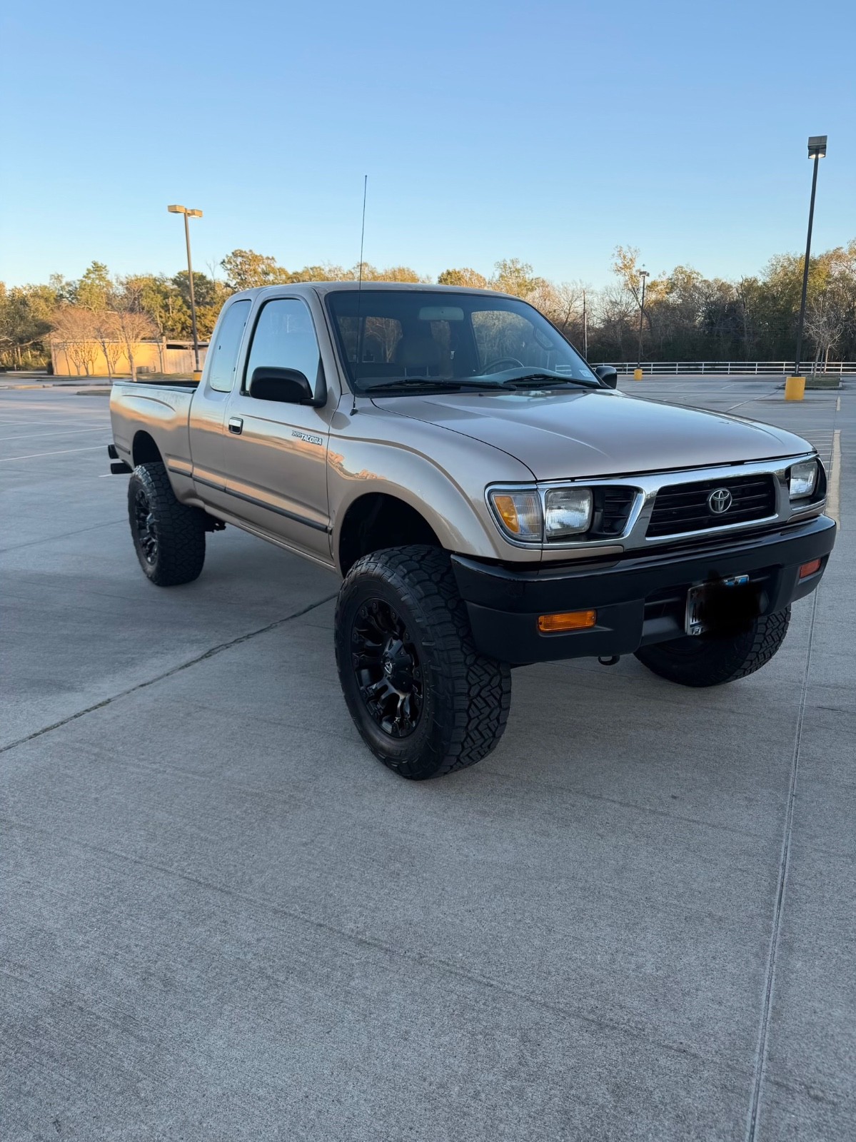 Toyota-Tacoma-1995-Extended-Cab-Pickup