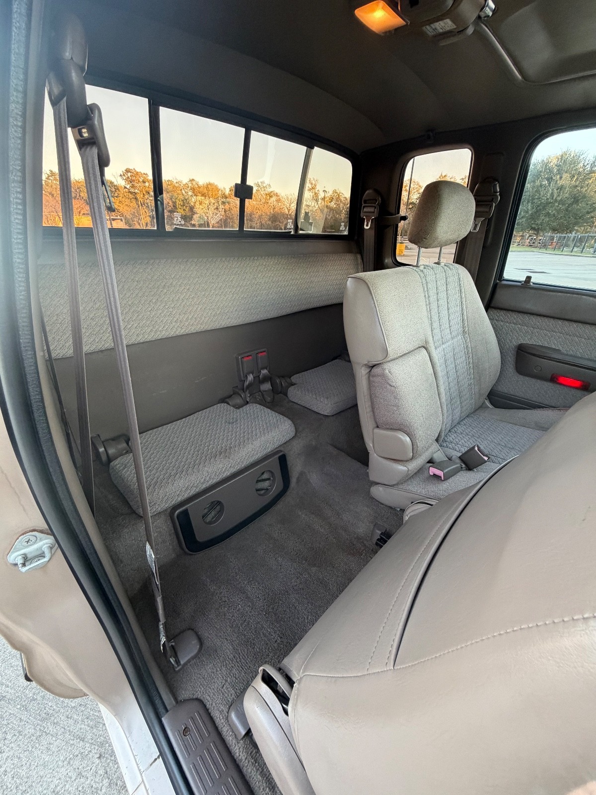 Toyota-Tacoma-1995-Extended-Cab-Pickup-9