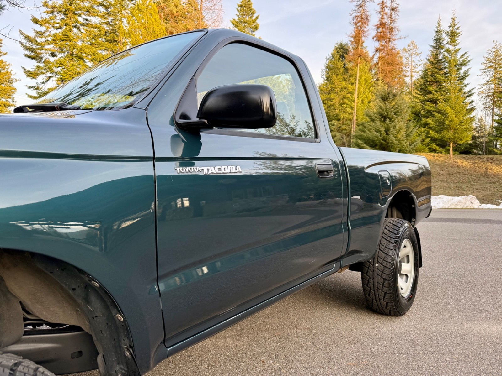 Toyota-Tacoma-1996-Standard-Cab-Pickup-18
