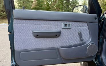 Toyota-Tacoma-1996-Standard-Cab-Pickup-26