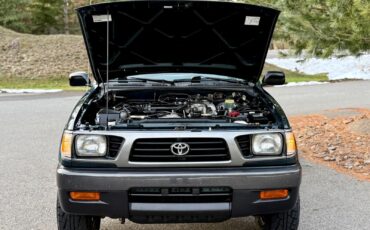 Toyota-Tacoma-1996-Standard-Cab-Pickup-35