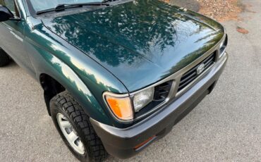 Toyota-Tacoma-1996-Standard-Cab-Pickup-7