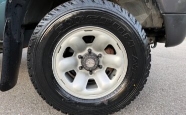 Toyota-Tacoma-1996-Standard-Cab-Pickup-9