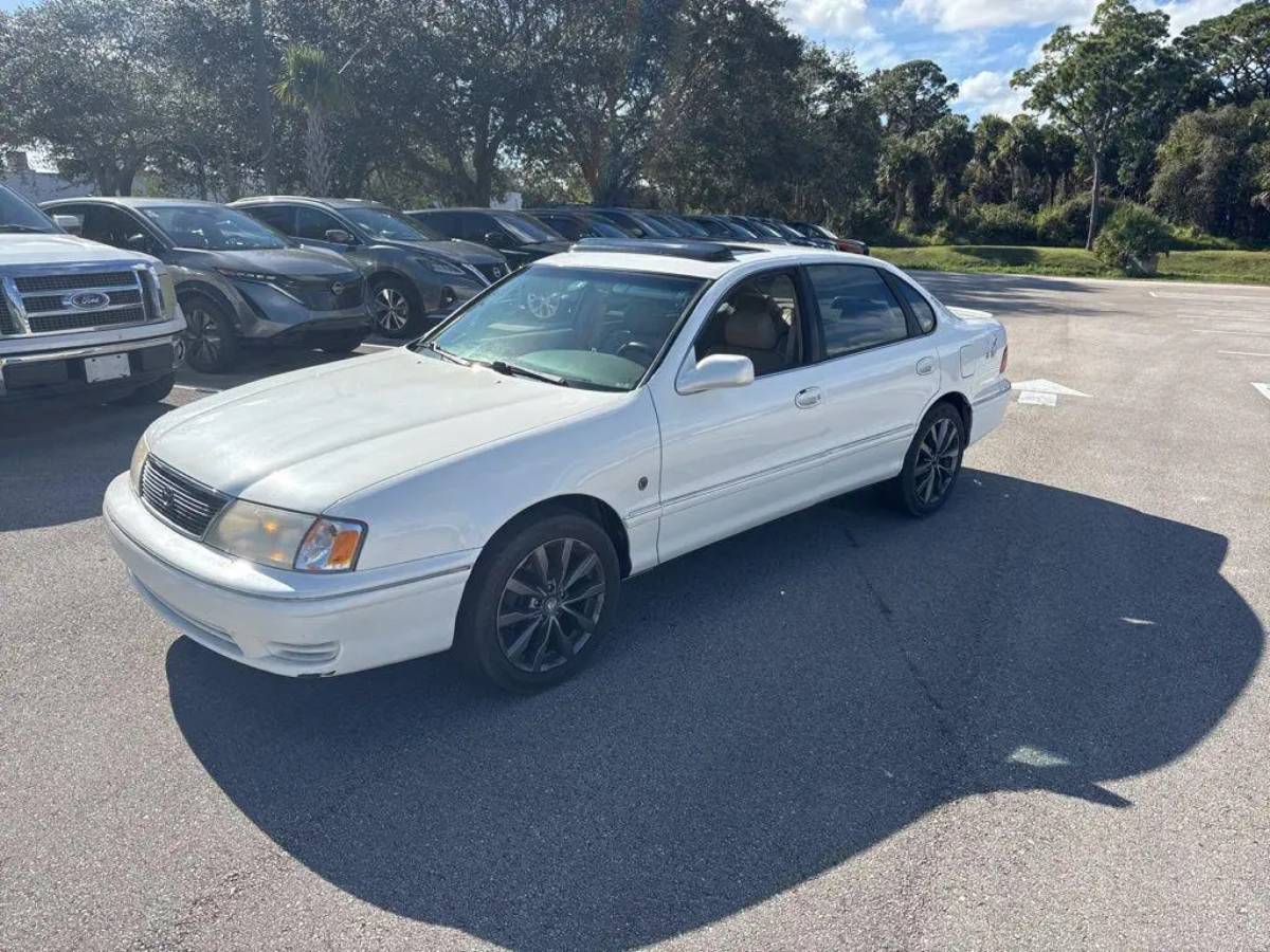 Toyota-avalon-1996-white-4