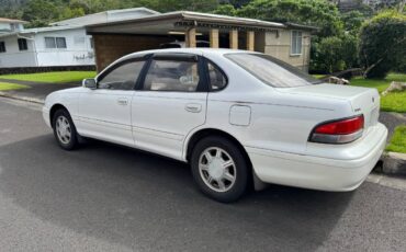 Toyota-avalon-xls-1995-white