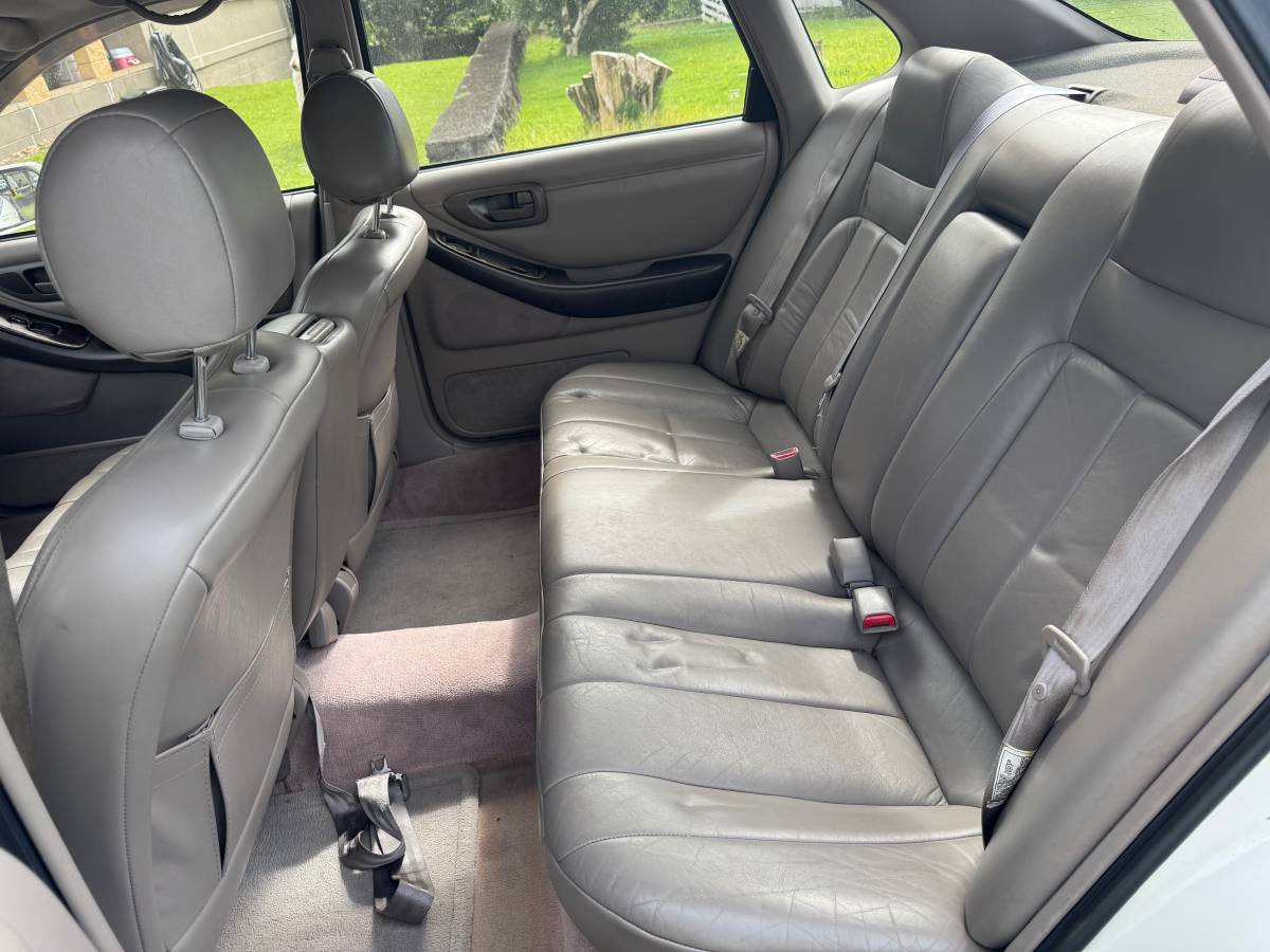 Toyota-avalon-xls-1995-white-6