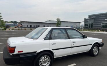Toyota-camry-1987-3