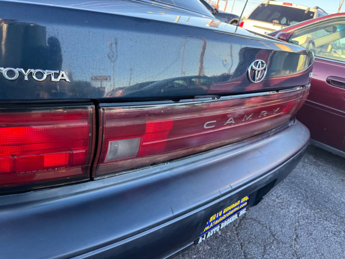 Toyota-camry-1993-green-12