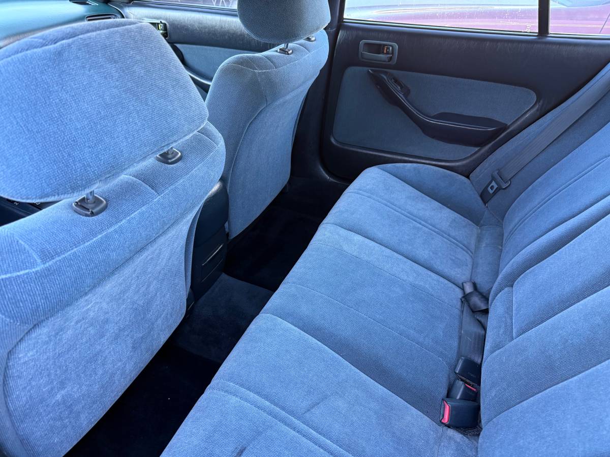 Toyota-camry-1993-green-8