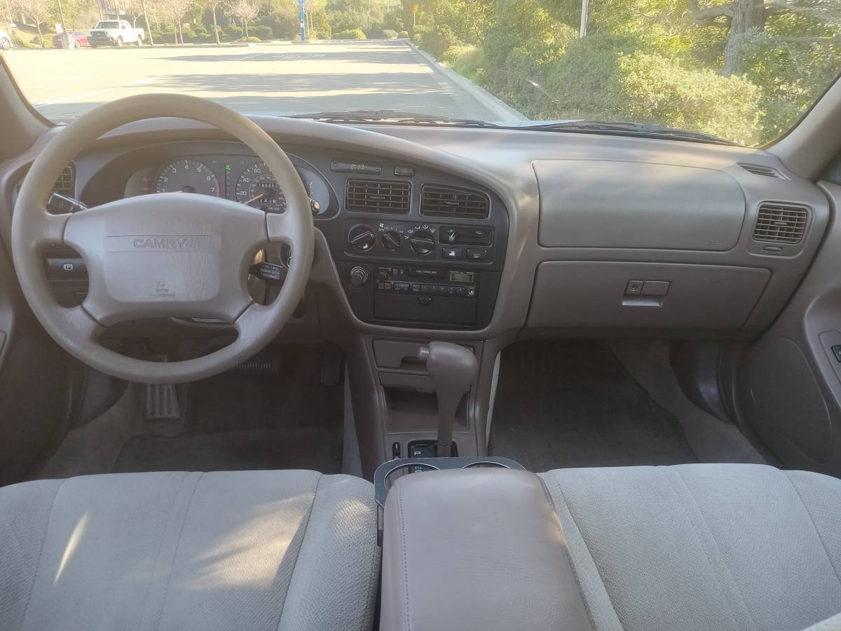 Toyota-camry-1996-8