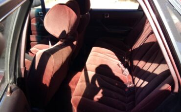 Toyota-camry-le-1989-5