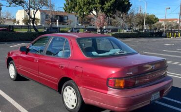 Toyota-camry-le-1993-red-11