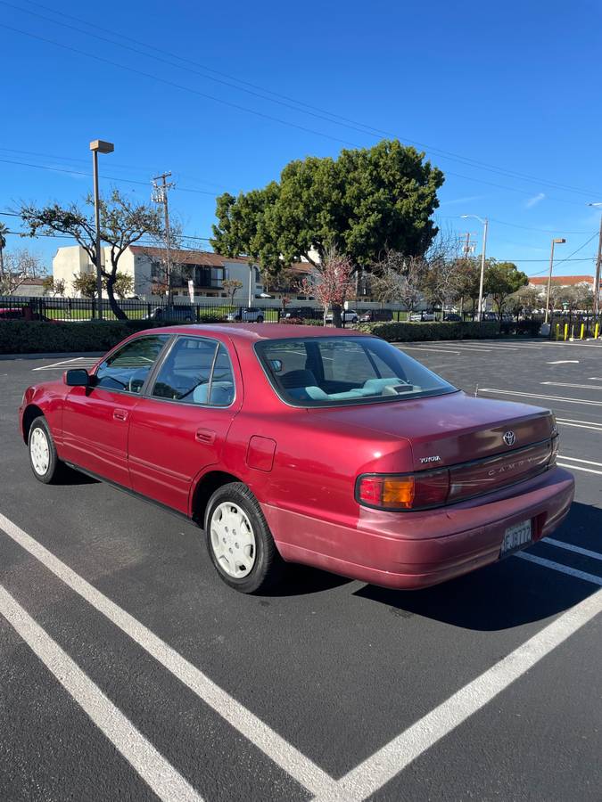 Toyota-camry-le-1993-red-11