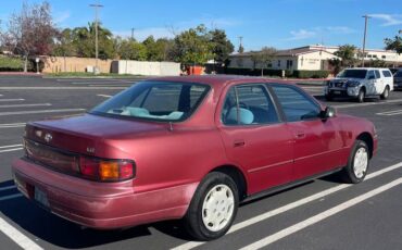 Toyota-camry-le-1993-red-12