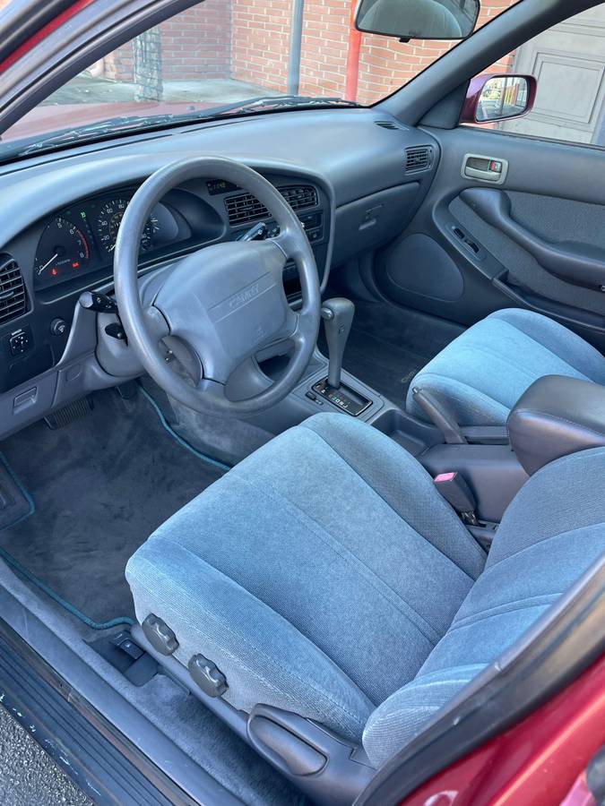Toyota-camry-le-1993-red-15