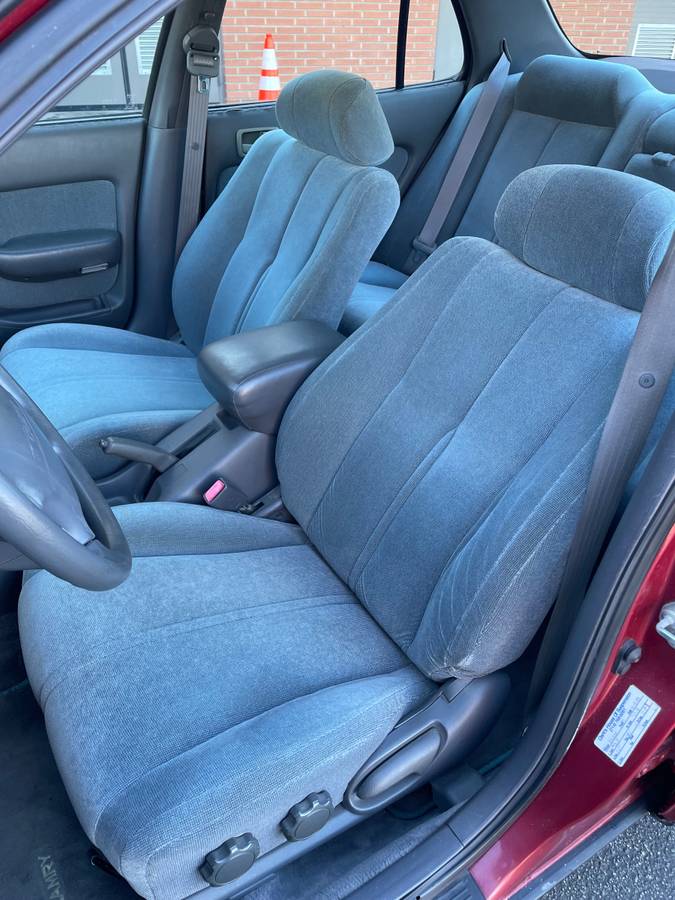 Toyota-camry-le-1993-red-3