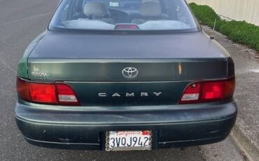 Toyota-camry-le-1996-green