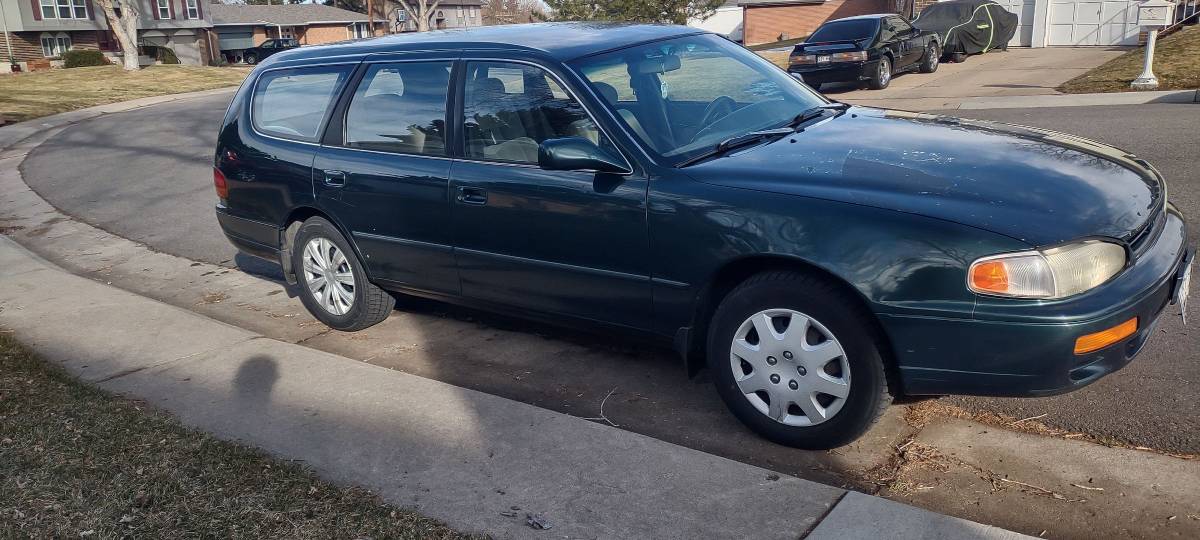 Toyota-camry-v6-le-1996-green-1
