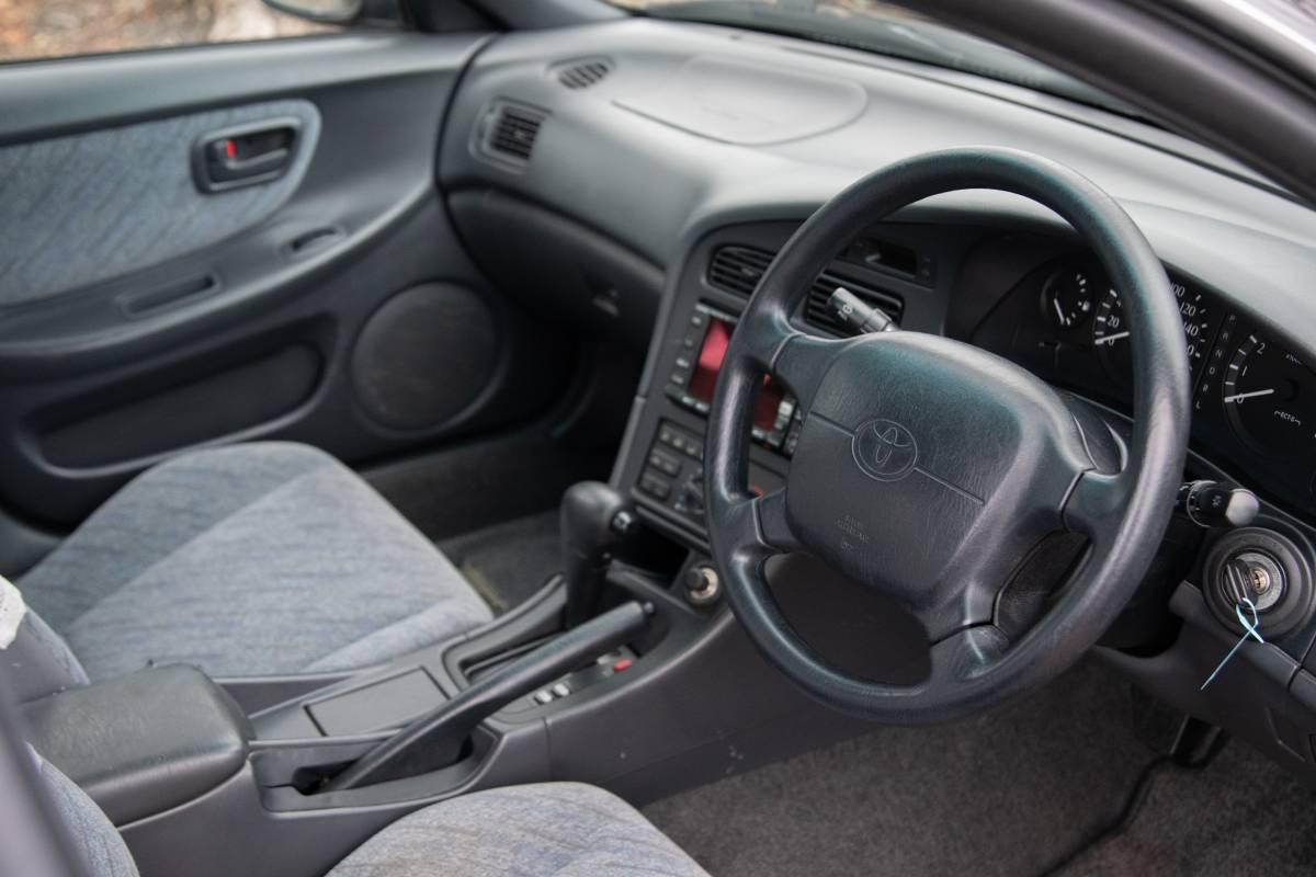 Toyota-carina-1996-1