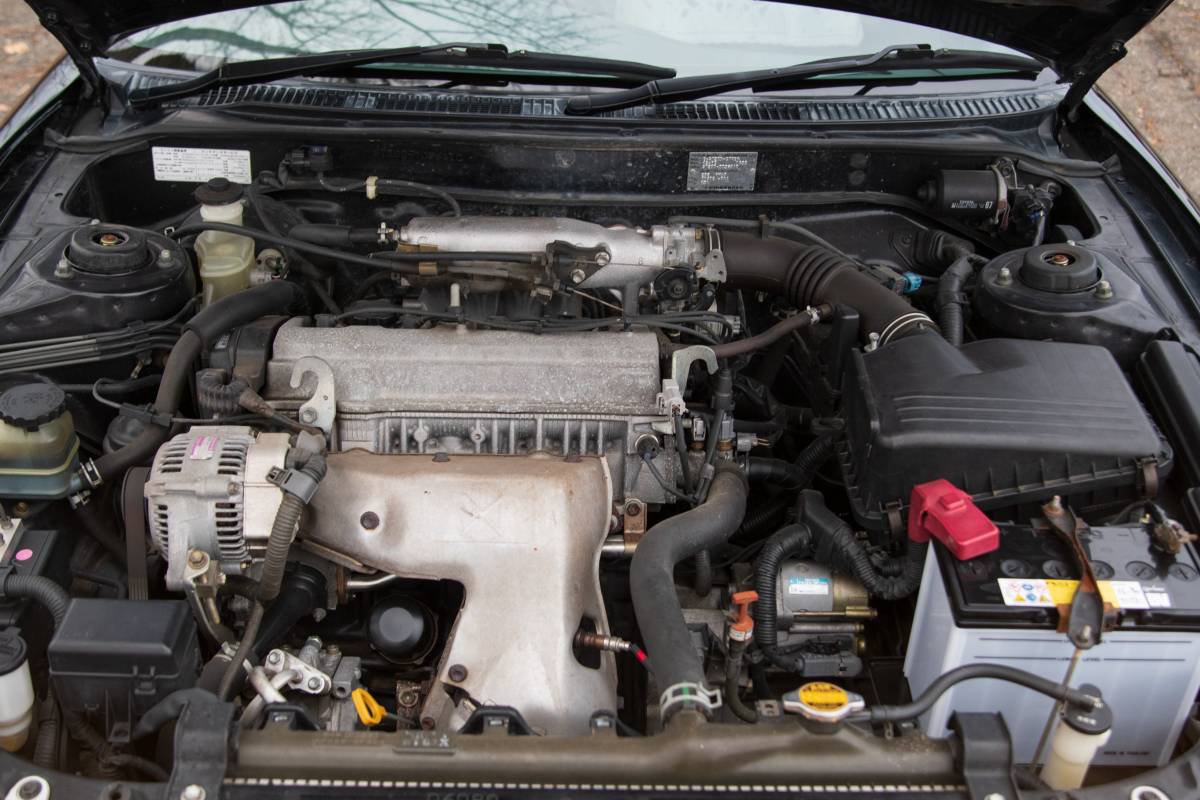 Toyota-carina-1996-14