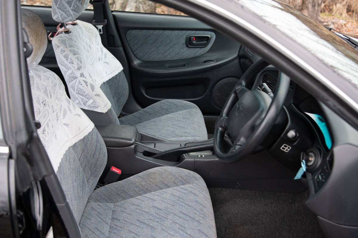 Toyota-carina-1996-8