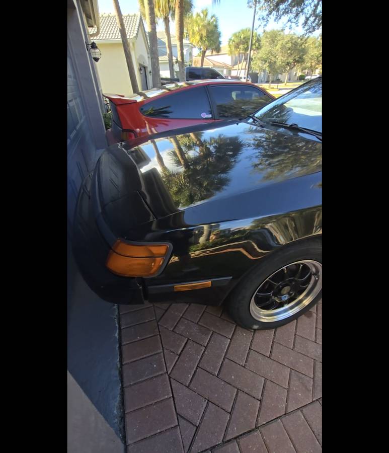 Toyota-celica-gt-1988-black-3