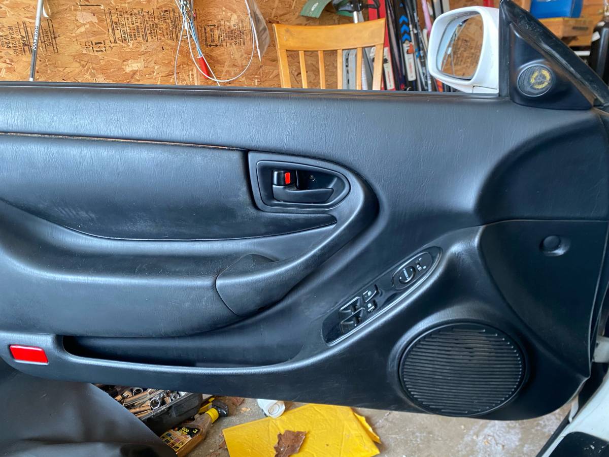 Toyota-celica-gt-convertible-1996-white-2