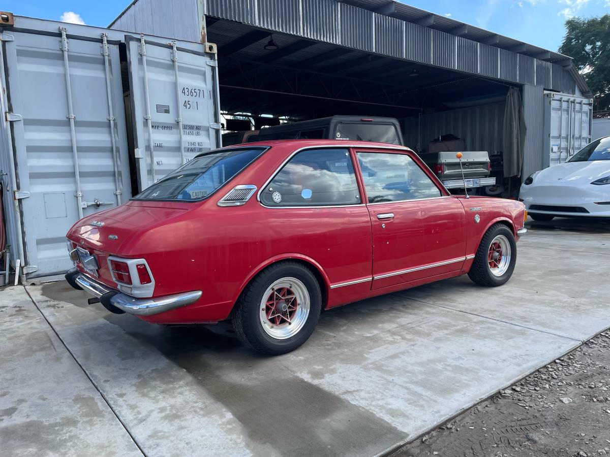 Toyota-corolla-1972-1