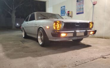 Toyota-corolla-1977-silver-2