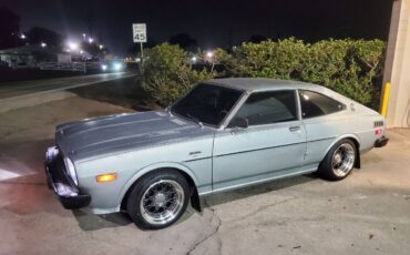 Toyota-corolla-1977-silver