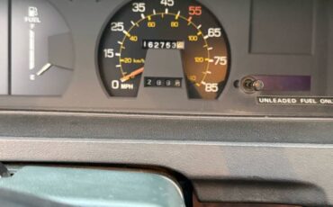 Toyota-corolla-1983-white-1