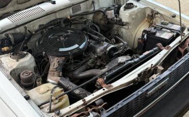 Toyota-corolla-1983-white-10