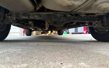 Toyota-corolla-1983-white-11