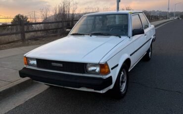 Toyota-corolla-1983-white-3