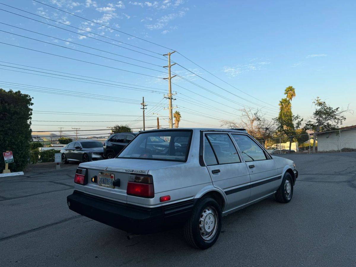 Toyota-corolla-1987-silver-23