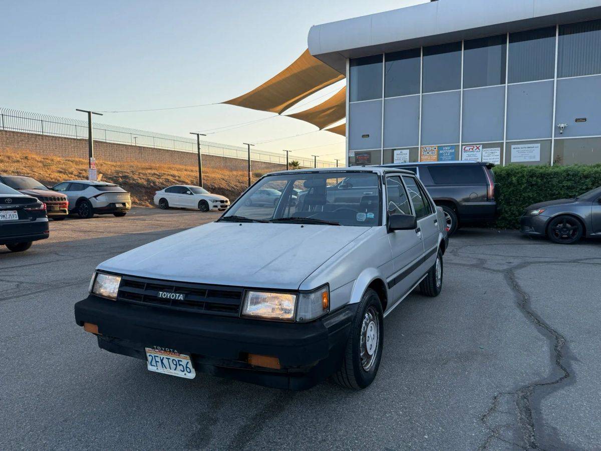 Toyota-corolla-1987-silver-40