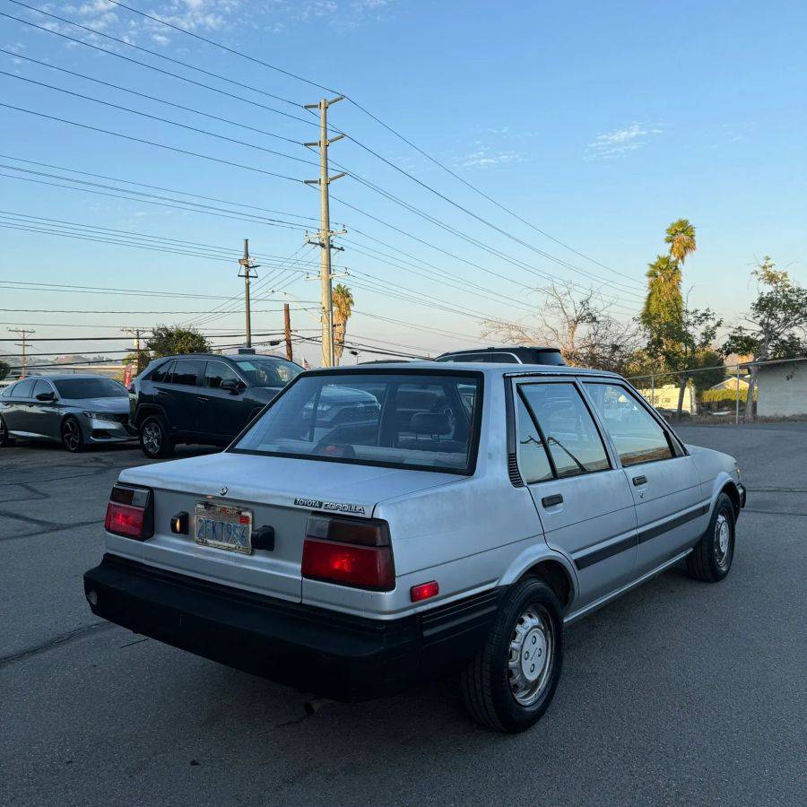 Toyota-corolla-1987-silver-46