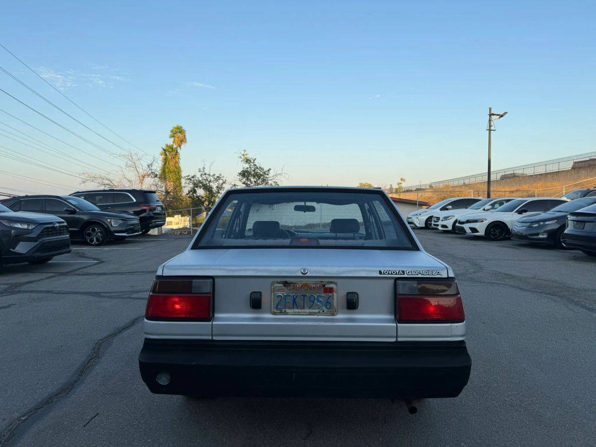 Toyota-corolla-1987-silver-79
