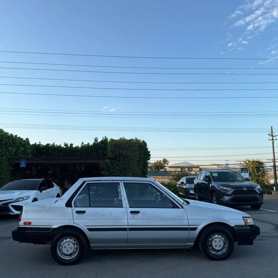 Toyota-corolla-1987-silver-89