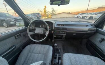 Toyota-corolla-1987-silver-9