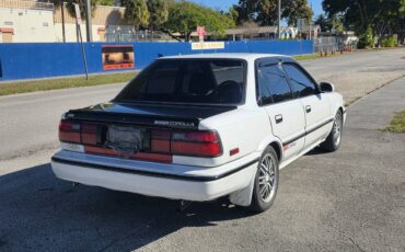 Toyota-corolla-1990-white-1