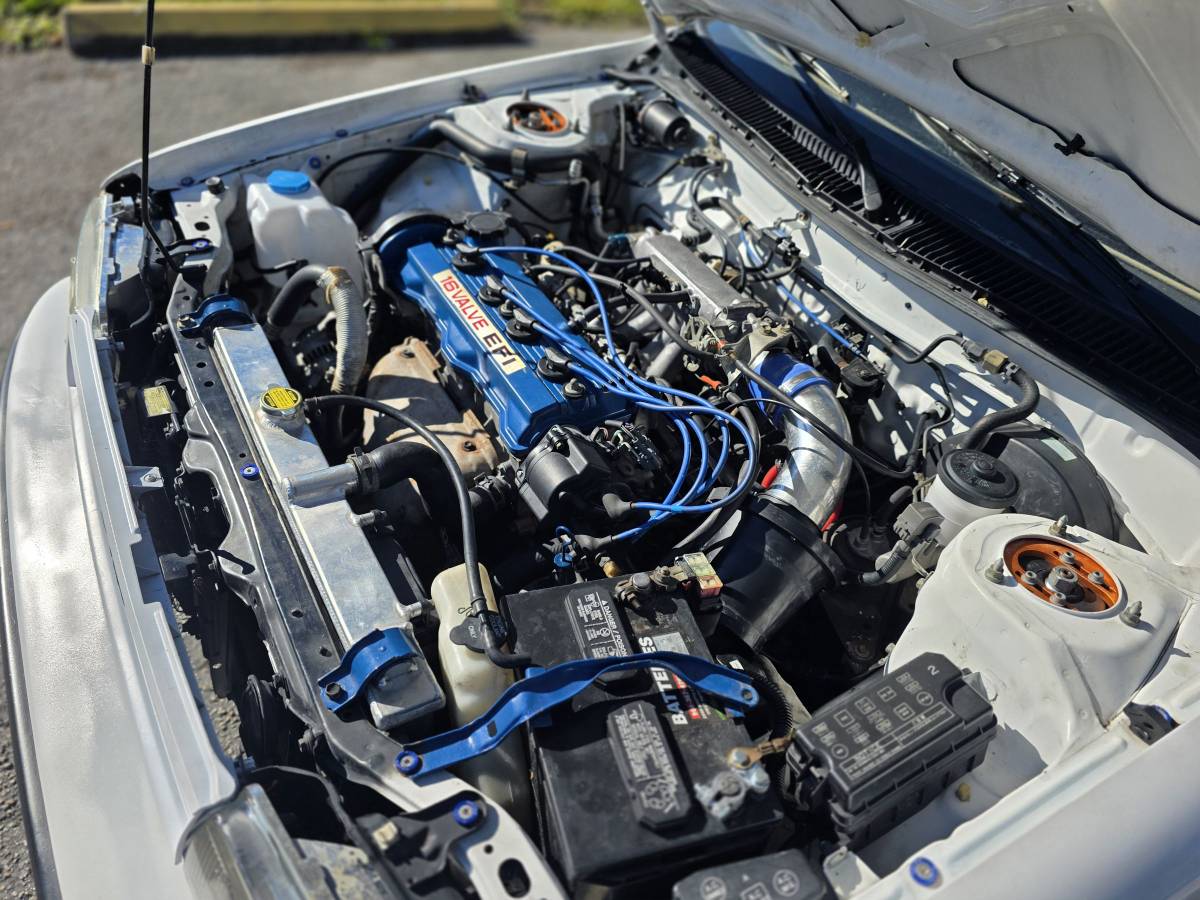 Toyota-corolla-1990-white-19