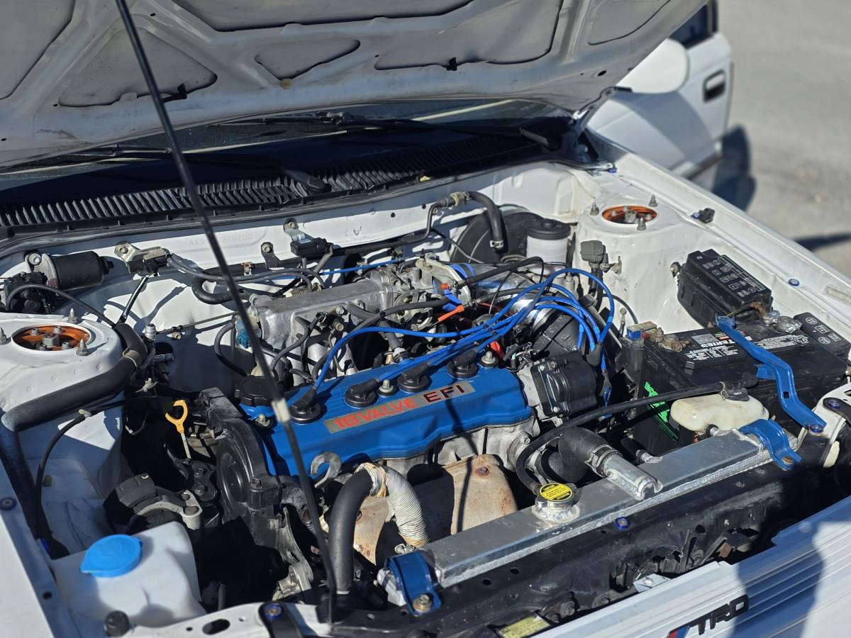 Toyota-corolla-1990-white-20