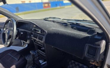 Toyota-corolla-1990-white-4