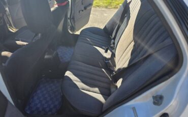 Toyota-corolla-1990-white-7