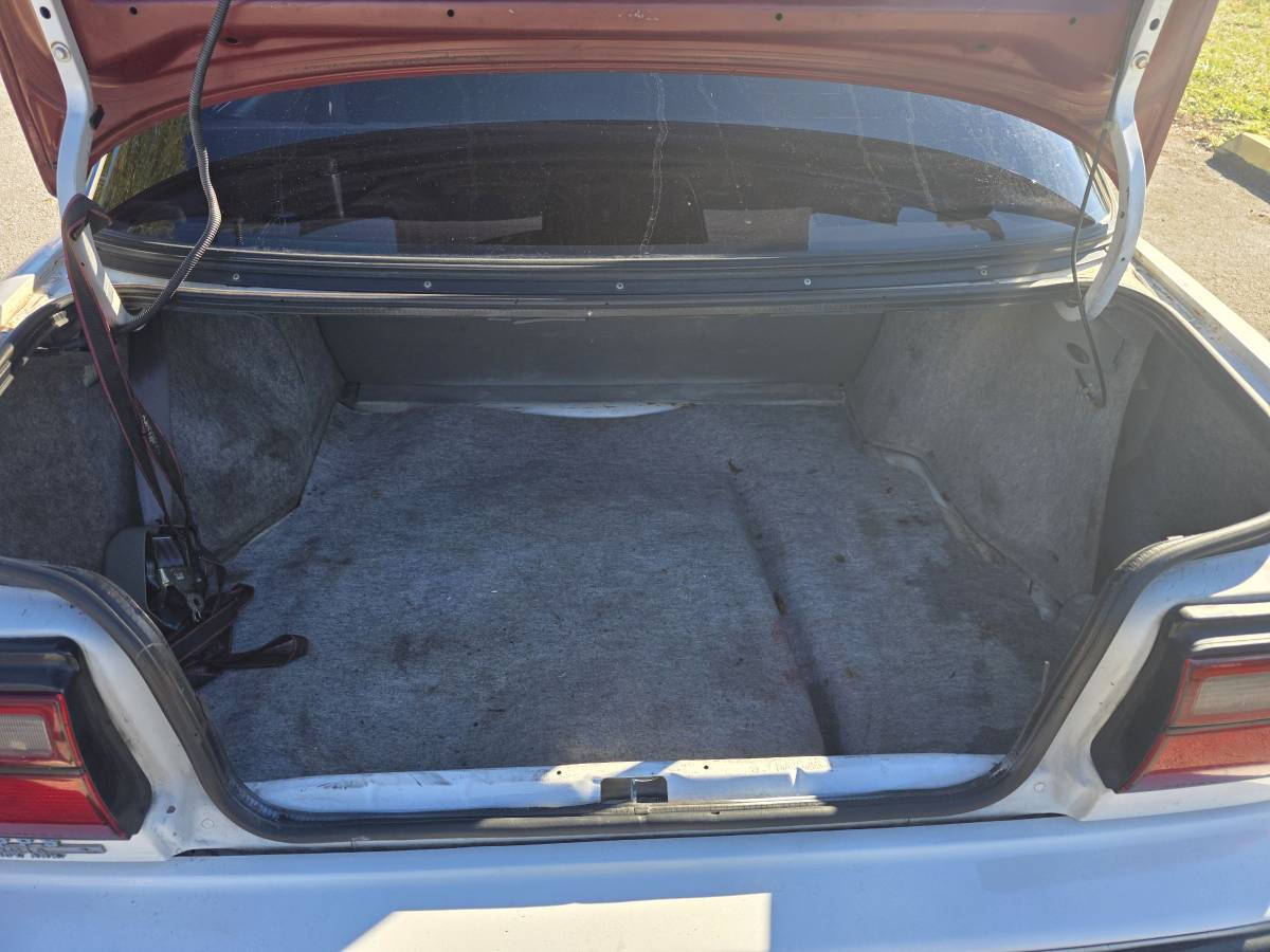 Toyota-corolla-1990-white-8