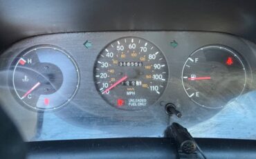 Toyota-corolla-1993-13