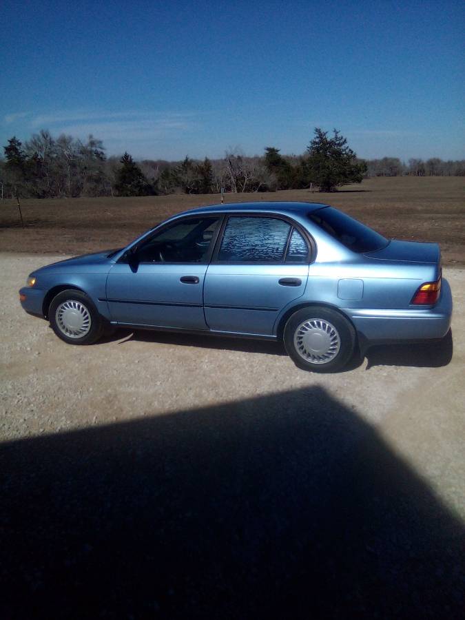 Toyota-corolla-1995-blue-1