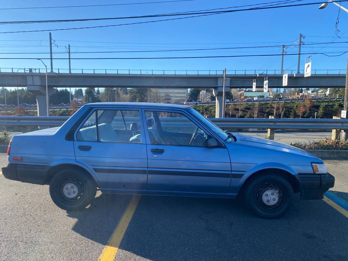 Toyota-corolla-ae82-dlx-1986-blue-2