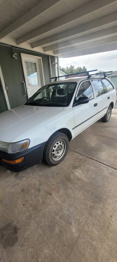 Toyota-corolla-diesel-1992-white-5